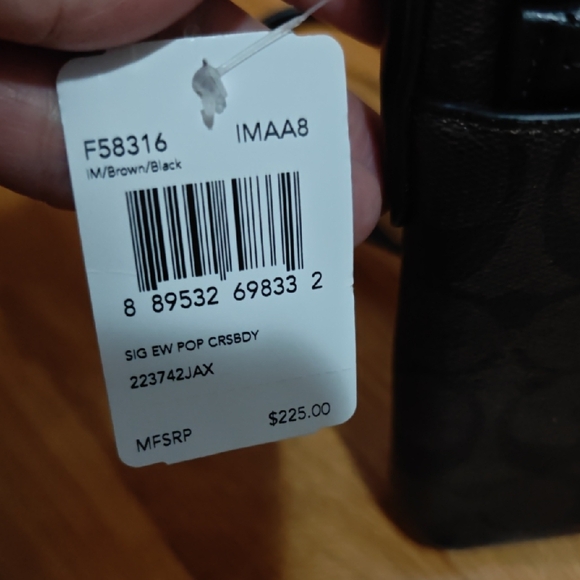 Brand New Coach Black Signature Pattern Crossbody with Gold Hardware - Picture 4 of 5